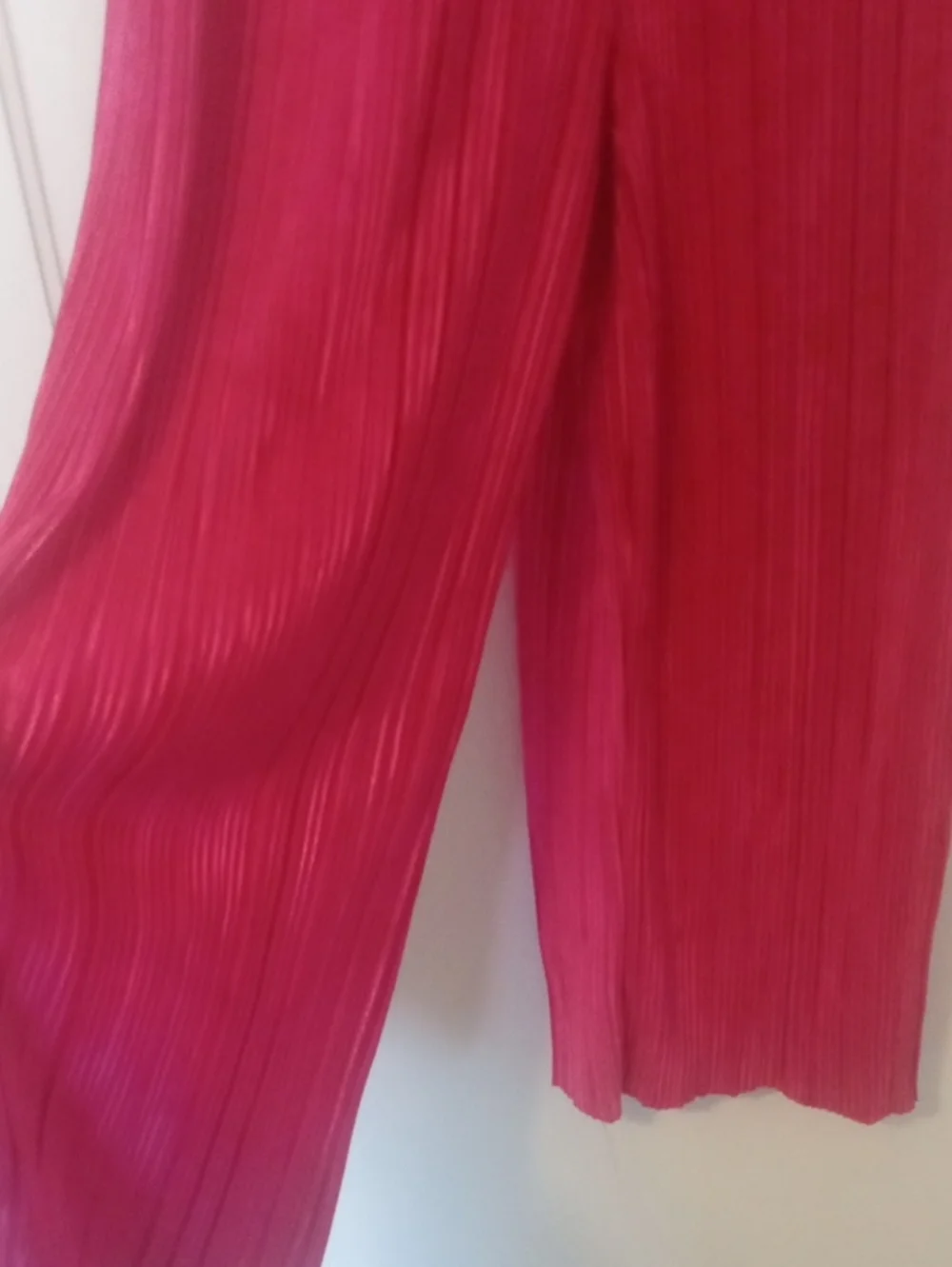 Girls med Fuchsia Sleeveless pant romper, silver waist accent